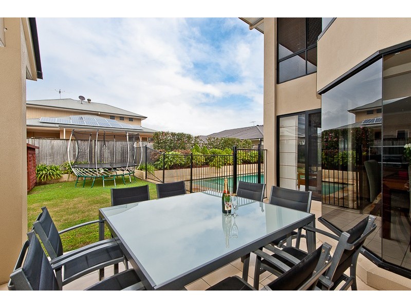 15 Fiesole Place, Bridgeman Downs QLD 4035