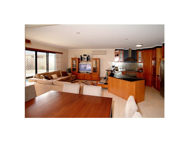 15 Fiesole Place, Bridgeman Downs QLD 4035