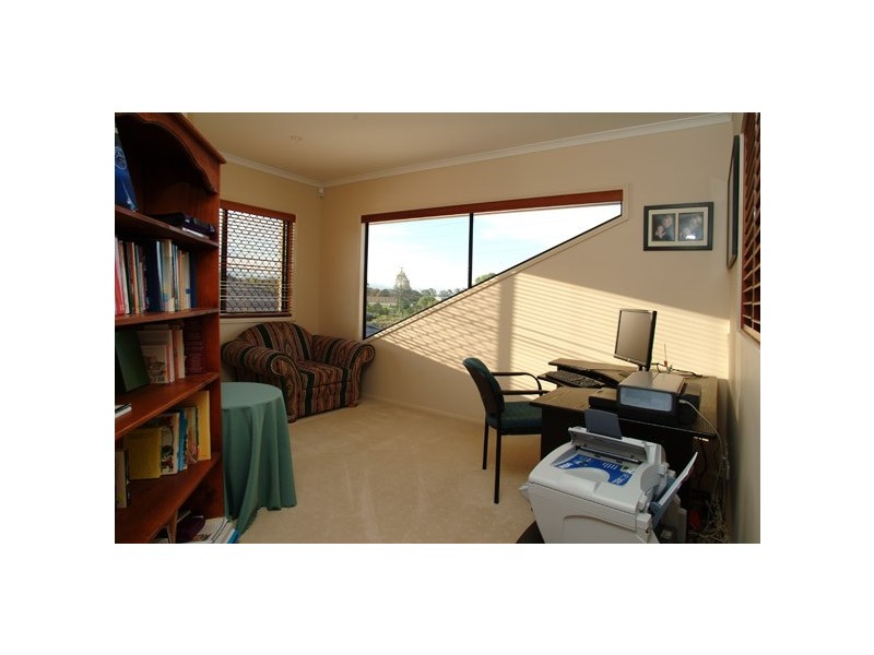 15 Fiesole Place, Bridgeman Downs QLD 4035