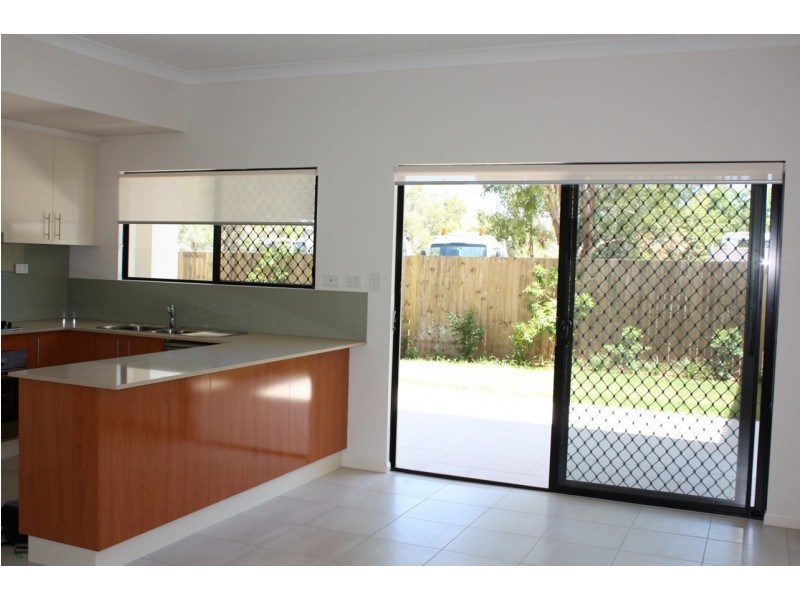 2/12 Seeney Street, Zillmere QLD 4034