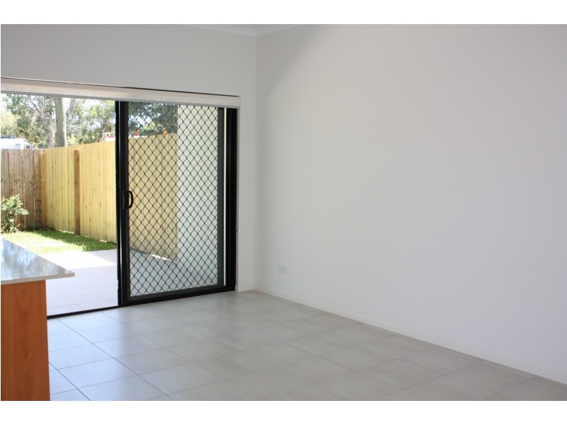 2/12 Seeney Street, Zillmere QLD 4034