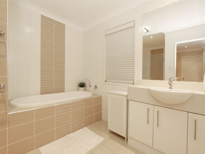 86 Petrie Crescent, Aspley QLD 4034