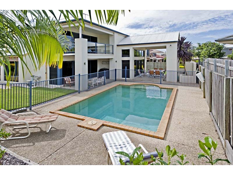 1 Estonia Avenue, Bridgeman Downs QLD 4035