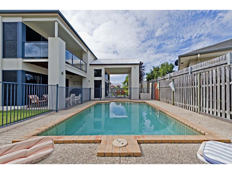 1 Estonia Avenue, Bridgeman Downs QLD 4035