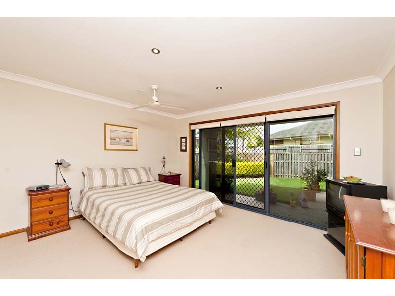 1 Estonia Avenue, Bridgeman Downs QLD 4035