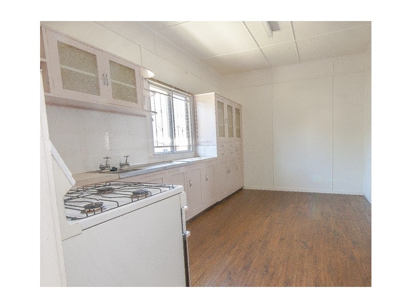 8 Meemar Street, Chermside QLD 4032