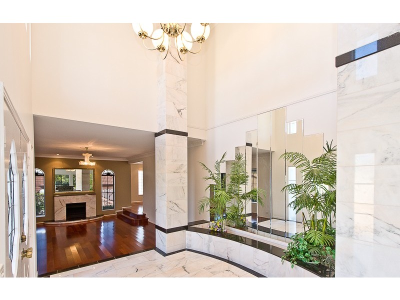 33 Hillcrest Street, Aspley QLD 4034