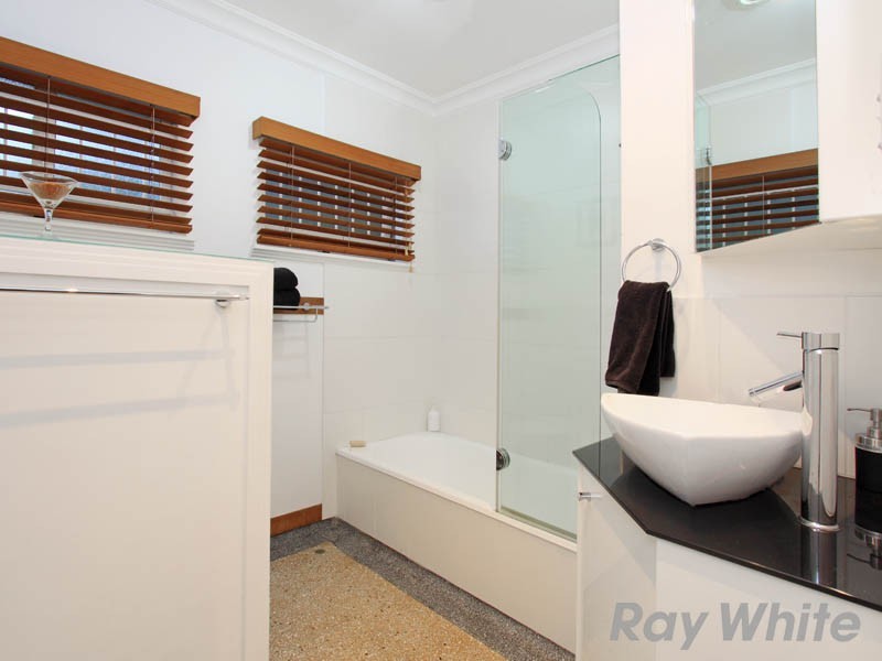 16 Chigwell Street, Wavell Heights QLD 4012