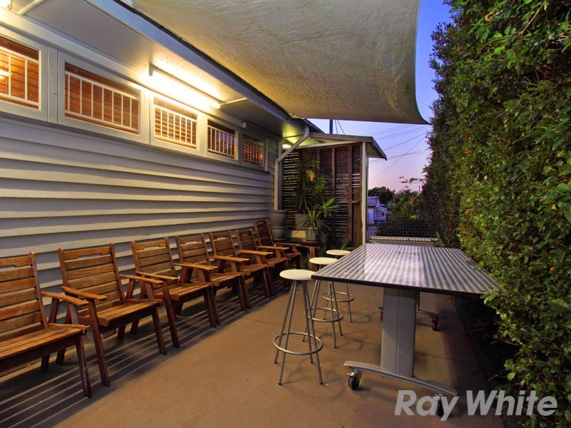 16 Chigwell Street, Wavell Heights QLD 4012