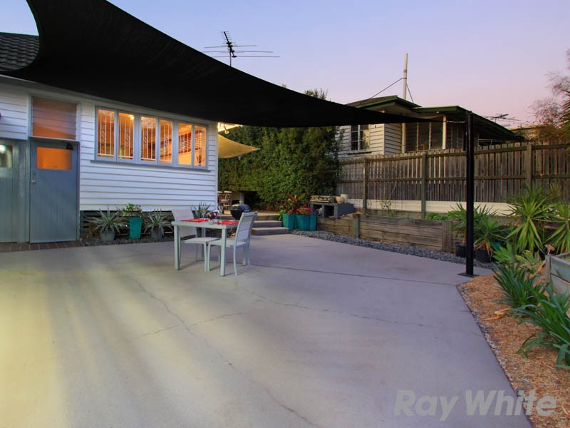 16 Chigwell Street, Wavell Heights QLD 4012