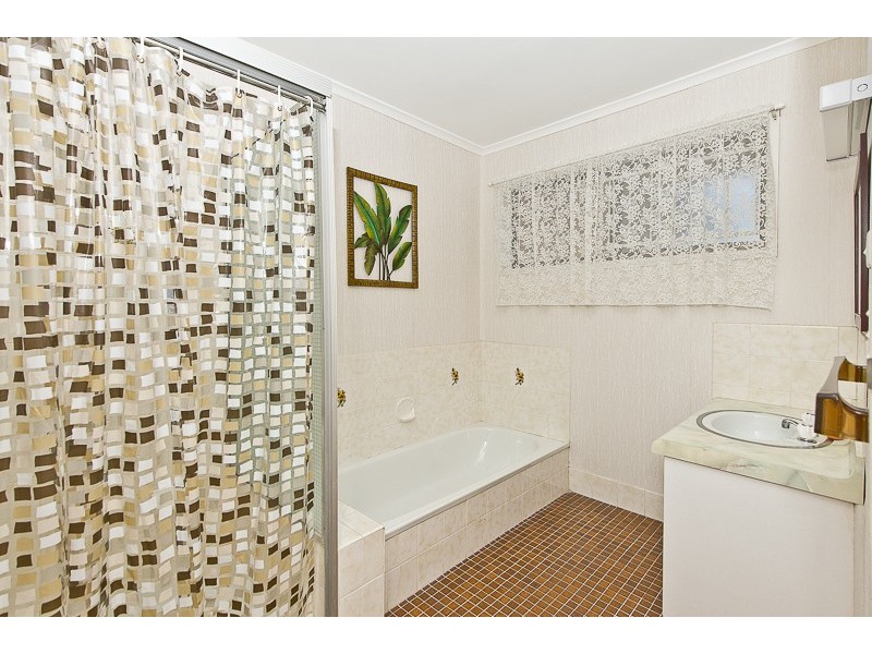 24 Wallace Street, Chermside QLD 4032