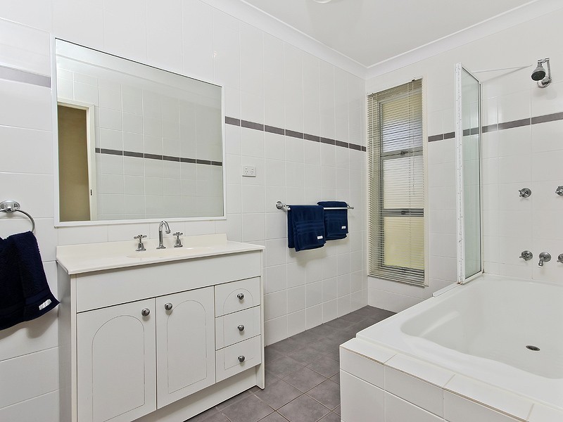 24 Binnowie Court, Bray Park QLD 4500