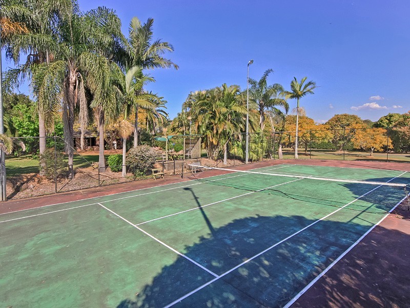 103 Bridgeman Road, Bridgeman Downs QLD 4035