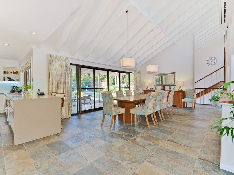 103 Bridgeman Road, Bridgeman Downs QLD 4035