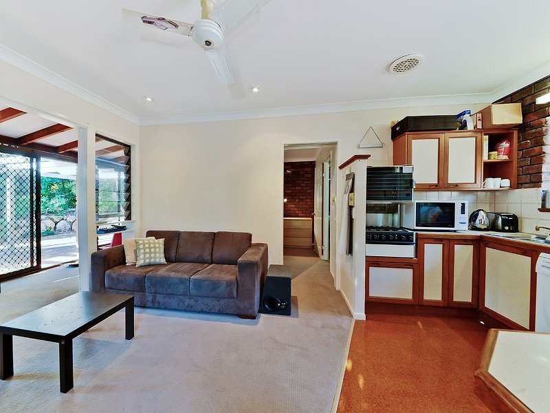 103 Bridgeman Road, Bridgeman Downs QLD 4035