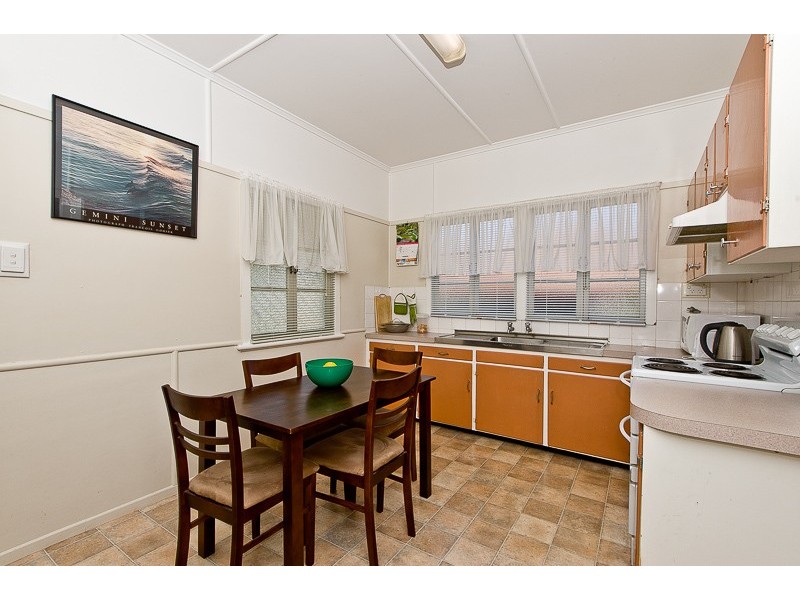 209 Pfingst Road, Wavell Heights QLD 4012