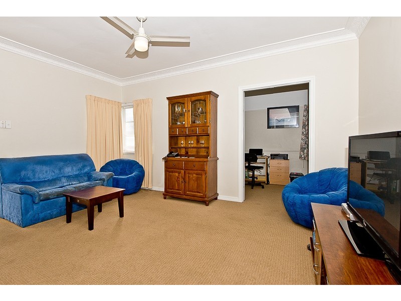 209 Pfingst Road, Wavell Heights QLD 4012