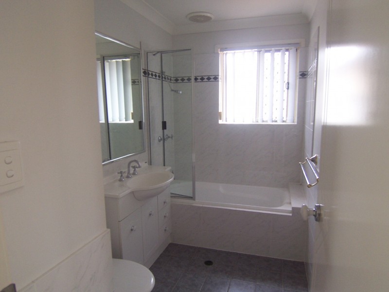 2/55 Latham Street, Chermside QLD 4032