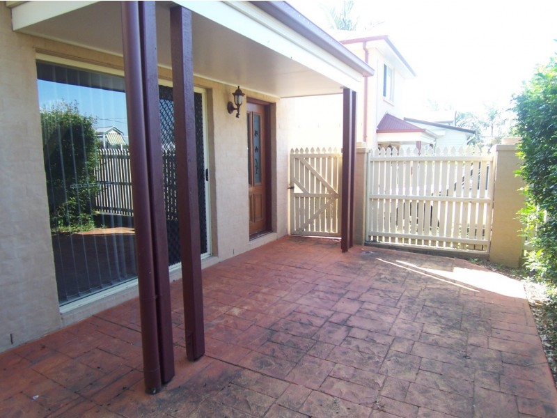 2/55 Latham Street, Chermside QLD 4032