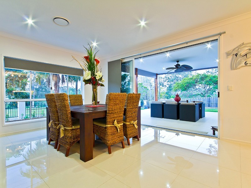 4 Dress Circle Court, Bridgeman Downs QLD 4035