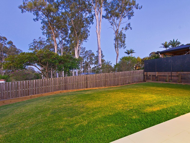 4 Dress Circle Court, Bridgeman Downs QLD 4035