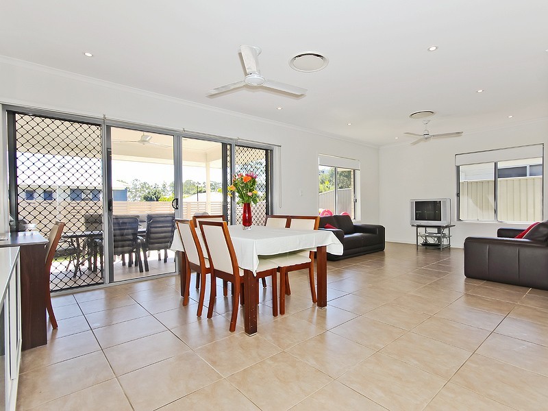 20 Hillside Circuit, Chermside West QLD 4032