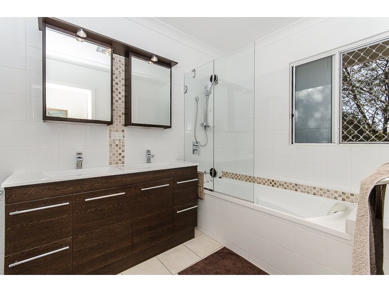 15 Sunfields Street, Geebung QLD 4034