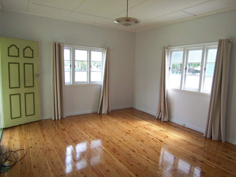 253 Earnshaw Road, Northgate QLD 4013