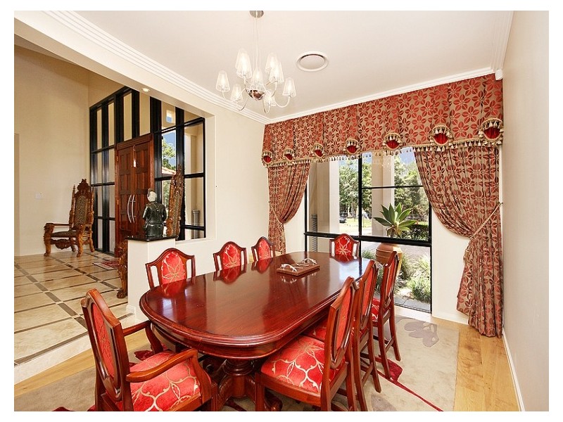 7 Bernborough Place, Bridgeman Downs QLD 4035
