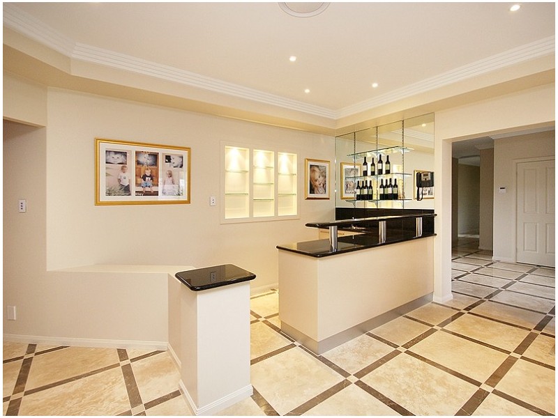 7 Bernborough Place, Bridgeman Downs QLD 4035