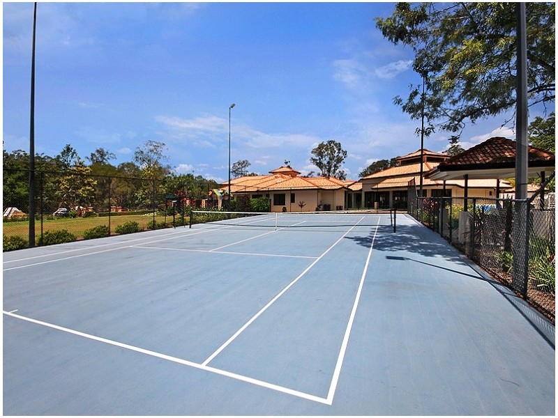 7 Bernborough Place, Bridgeman Downs QLD 4035
