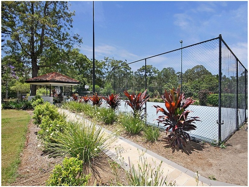 7 Bernborough Place, Bridgeman Downs QLD 4035