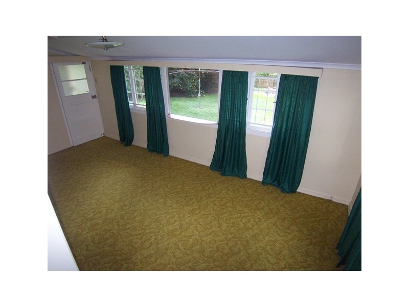 17 Dawn Street, Kedron QLD 4031