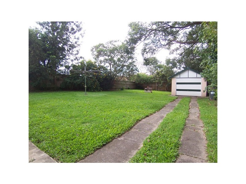 17 Dawn Street, Kedron QLD 4031