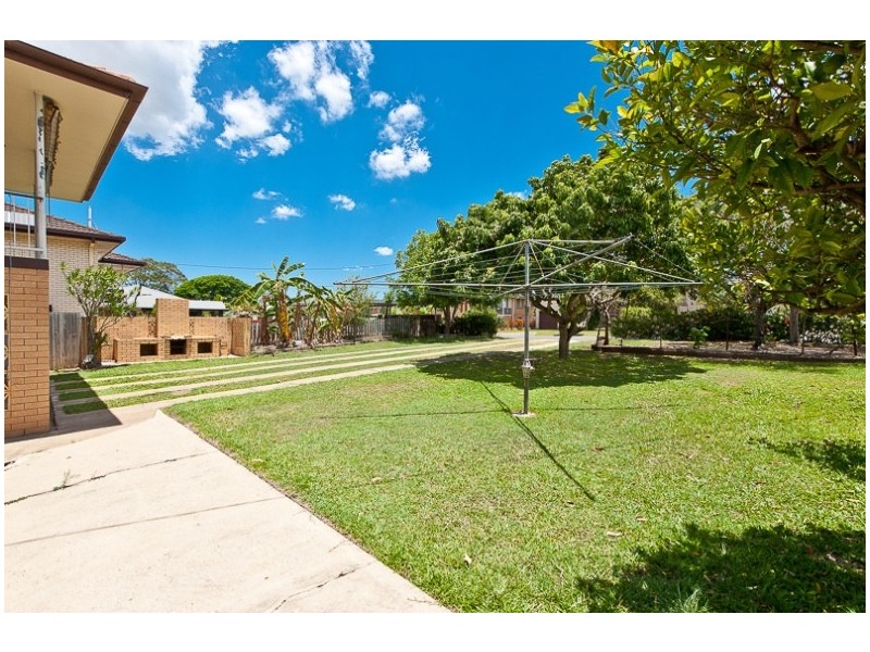 27 Kurago Street, Chermside West QLD 4032