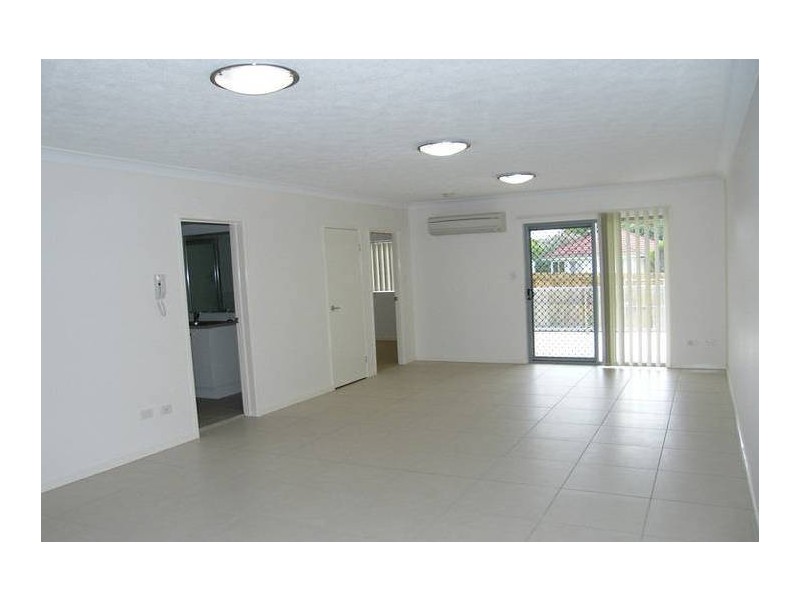2/8 Kingsmill Street, Chermside QLD 4032
