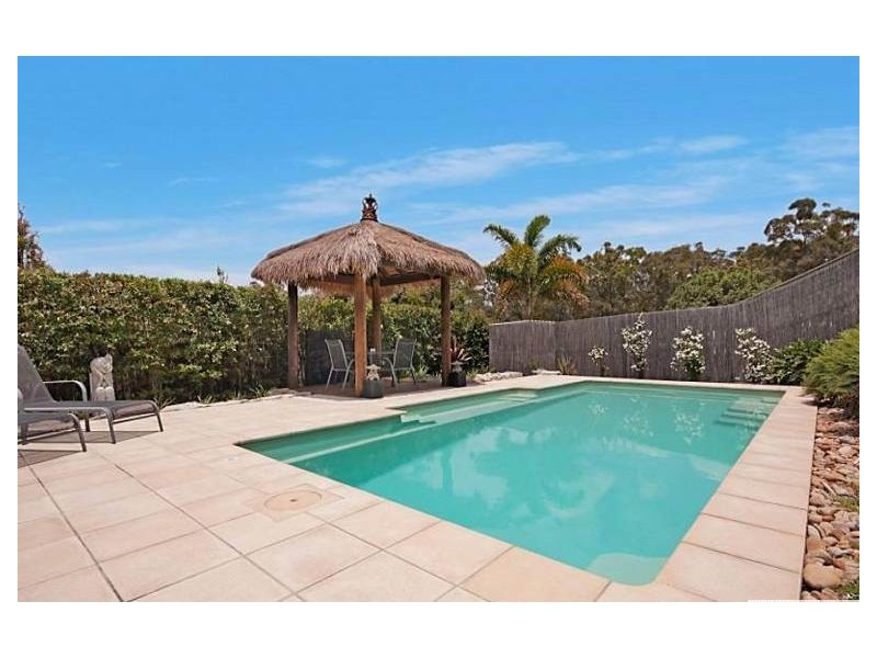 4 Major Court, Cashmere QLD 4500