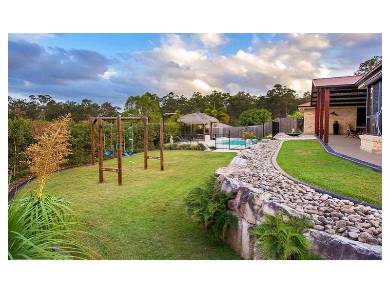 4 Major Court, Cashmere QLD 4500