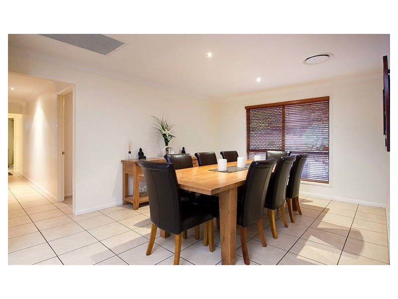 4 Major Court, Cashmere QLD 4500