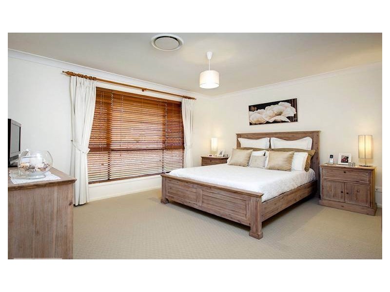 4 Major Court, Cashmere QLD 4500