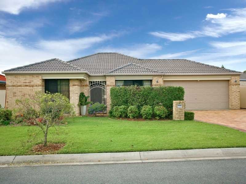 3 Country Club Close, Carseldine QLD 4034