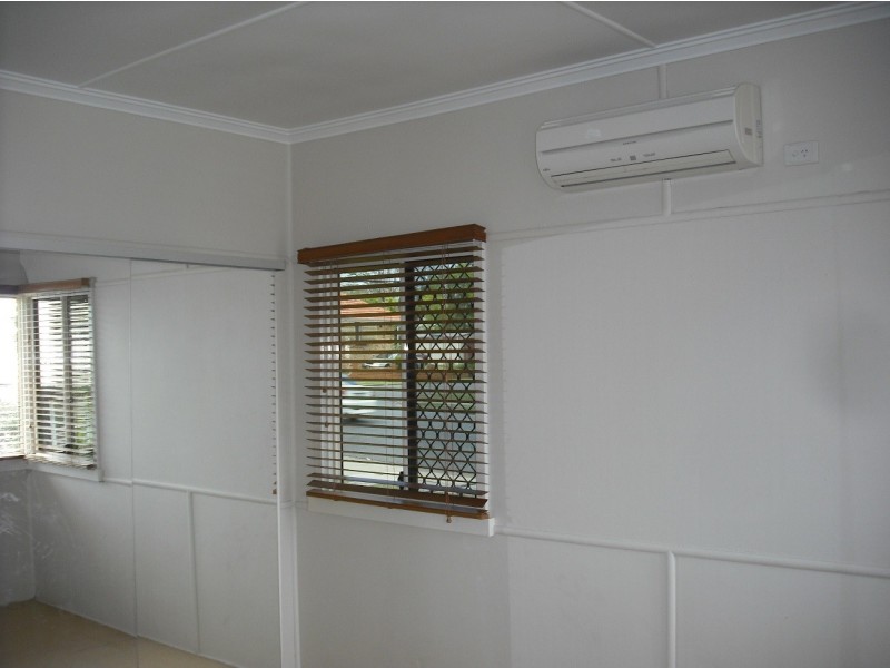 327 Hamilton Road, Chermside QLD 4032