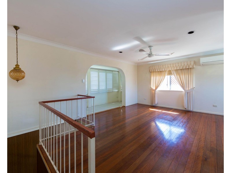 27 Kilburn Street, Chermside QLD 4032