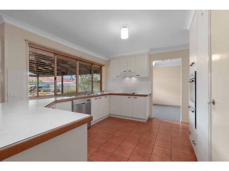 19 Bangalow Street, Bridgeman Downs QLD 4035