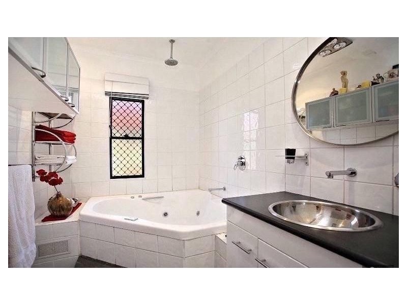 265 Hamilton Road, Chermside QLD 4032