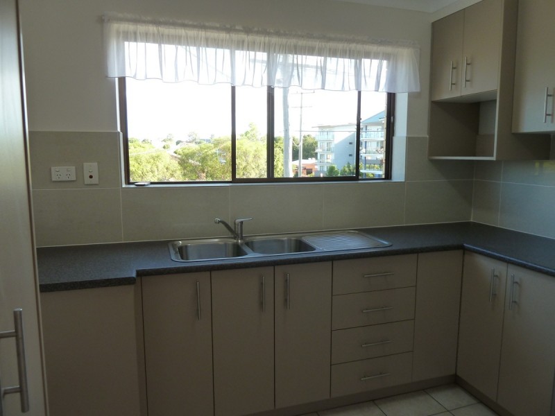 2/25 Hilltop Avenue, Chermside QLD 4032