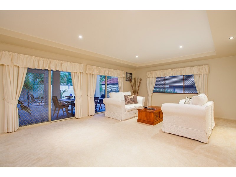 8 Estonia Avenue, Bridgeman Downs QLD 4035