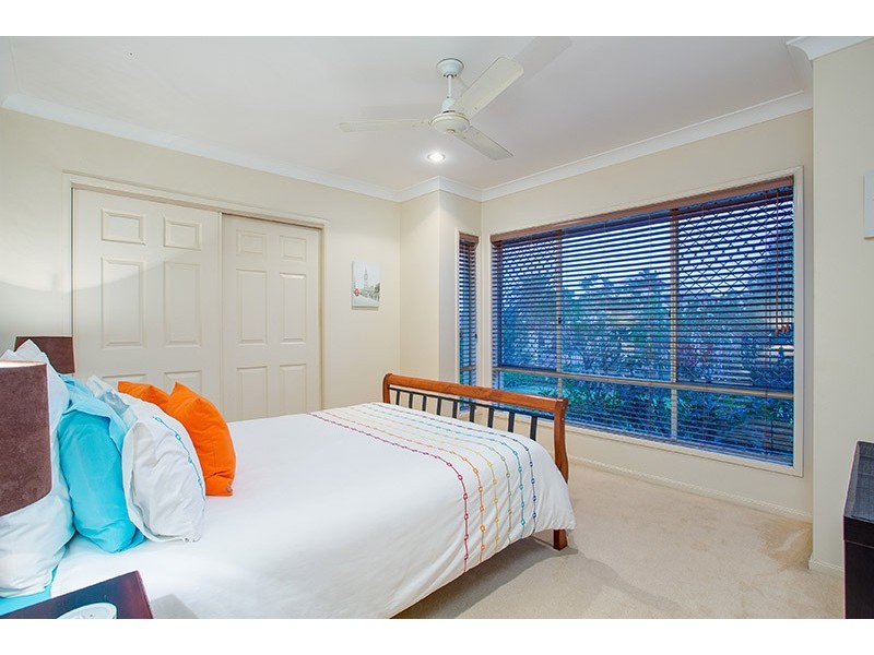 8 Estonia Avenue, Bridgeman Downs QLD 4035