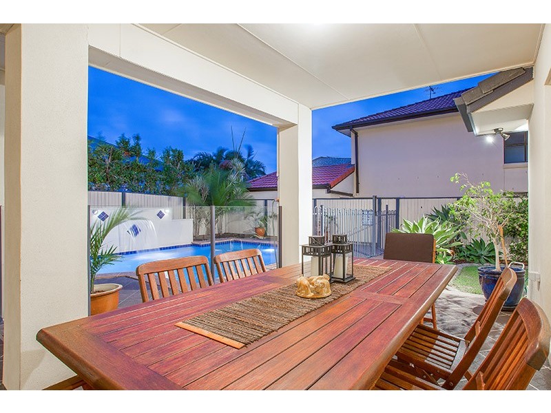 8 Estonia Avenue, Bridgeman Downs QLD 4035