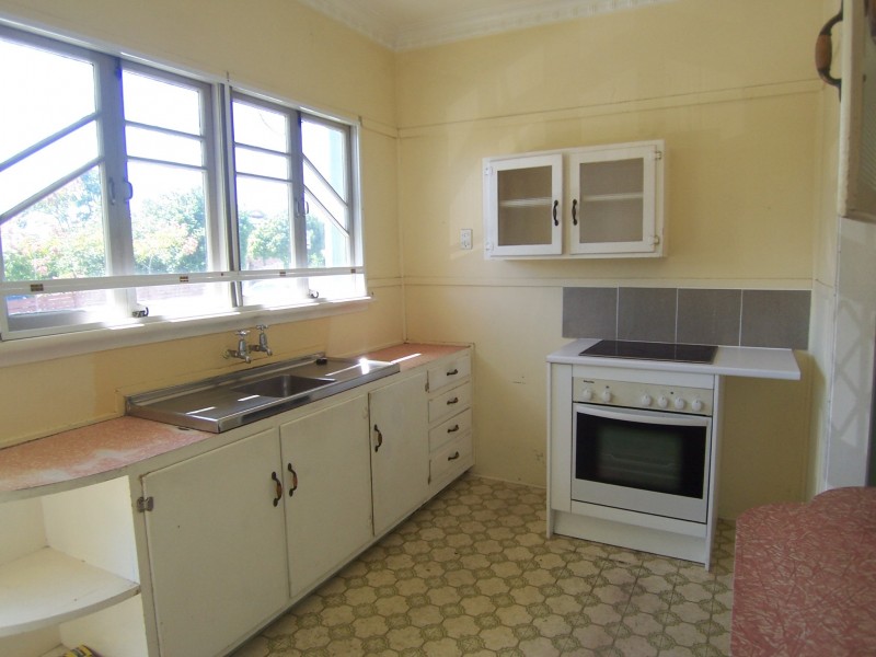 27 Kingsmill Street, Chermside QLD 4032
